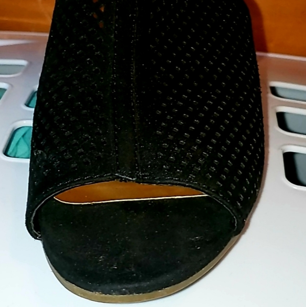 Heels - Picture 8 of 8